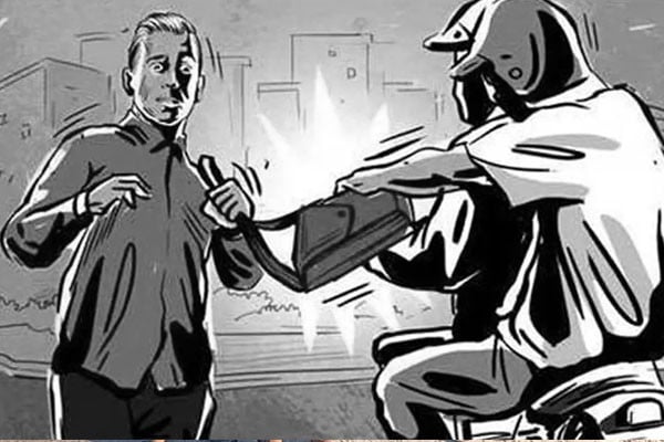 মাদারীপুরে ব্যবসায়ীদের কুপিয়ে টাকা ছিনতাই