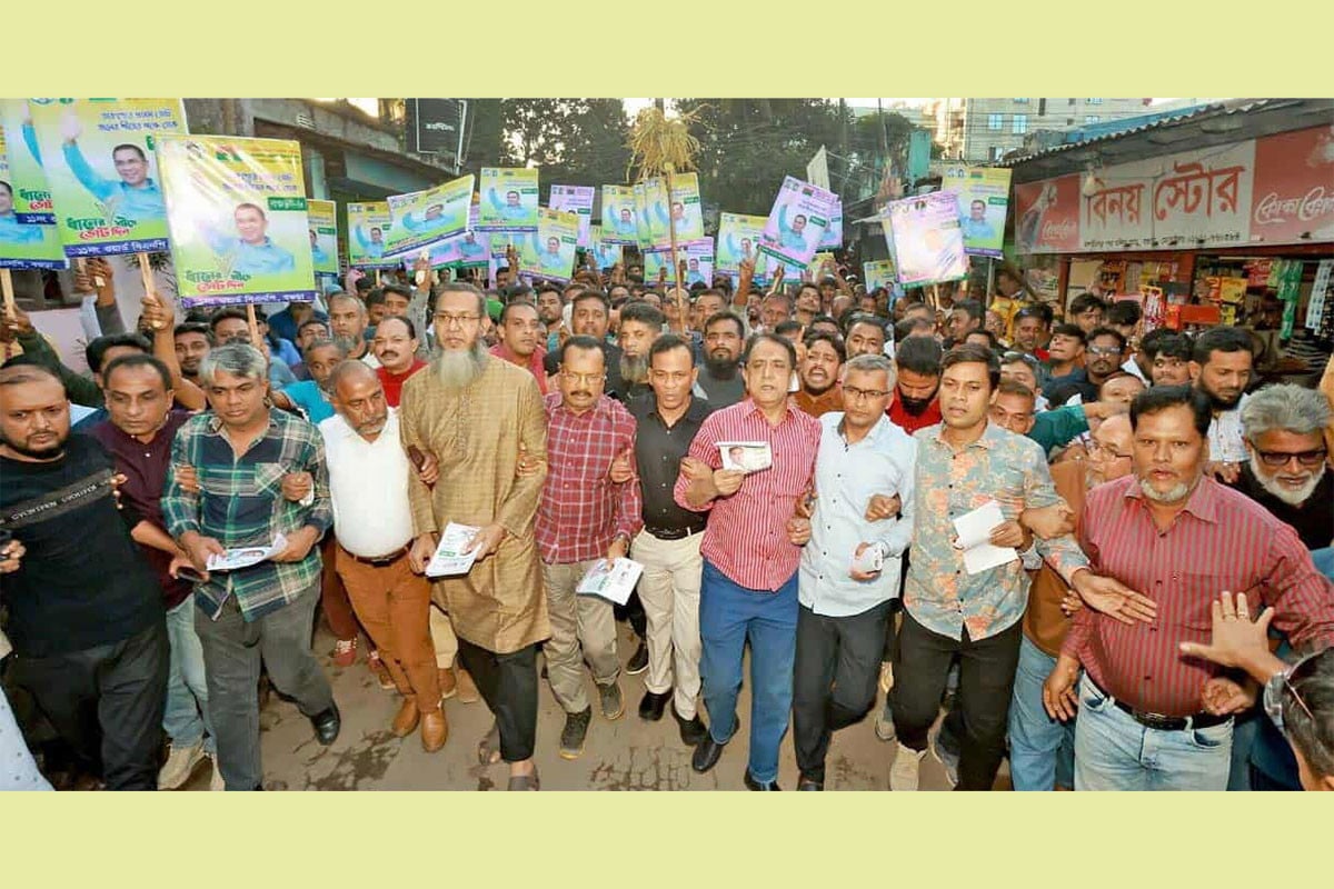 বগুড়ায় তারেক রহমানের পক্ষে ভোট চেয়ে পথসভা ও গণসংযোগ