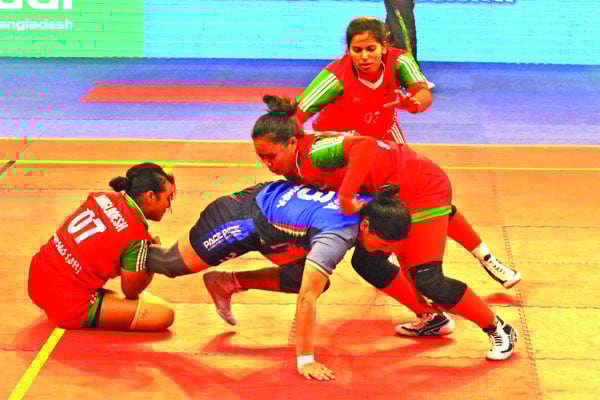 বাংলাদেশের মেয়েদের প্রথম হার