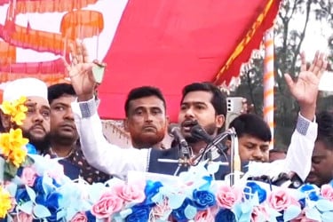 গণঅভ্যুত্থানে অংশীজনদের নিয়ে আসন সমঝোতার চেষ্টা চালিয়ে যাচ্ছি: নুর