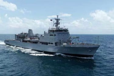 অত্যাধুনিক চীনা সাবমেরিন পাচ্ছে পাকিস্তান, ভারতের আধিপত্যে চ্যালেঞ্জ