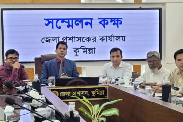 সাংবাদিকদের সঙ্গে কুমিল্লার নতুন ডিসির মতবিনিময়