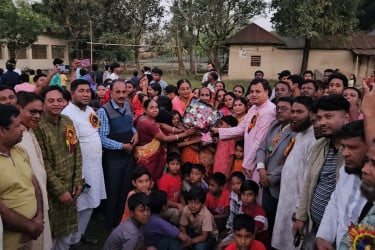 নন্দীগ্রামে বিবাহিত বনাম অবিবাহিত প্রীতি ফুটবল ম্যাচের আয়োজন