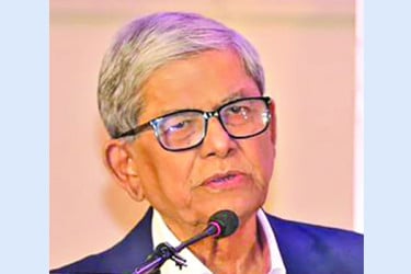 ট্রানজিশনাল পিরিয়ডে আছি আমরা