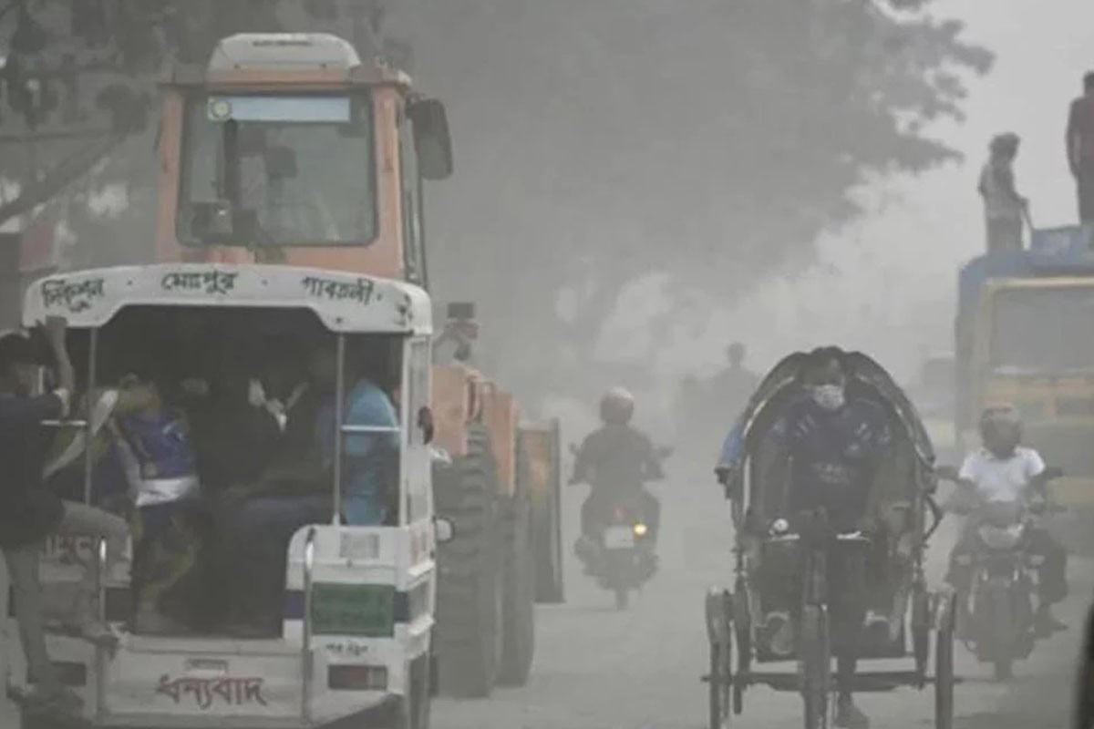 বায়ুদূষণের শীর্ষে দিল্লি, ঢাকার অবস্থান কত?