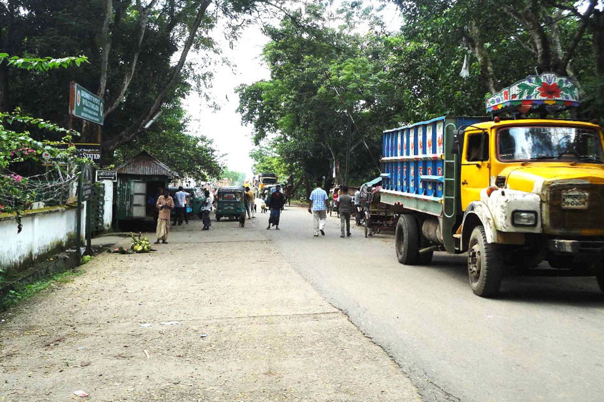আখাউড়া স্থলবন্দর দিয়ে অনির্দিষ্টকালের জন্য মাছ রপ্তানি বন্ধ