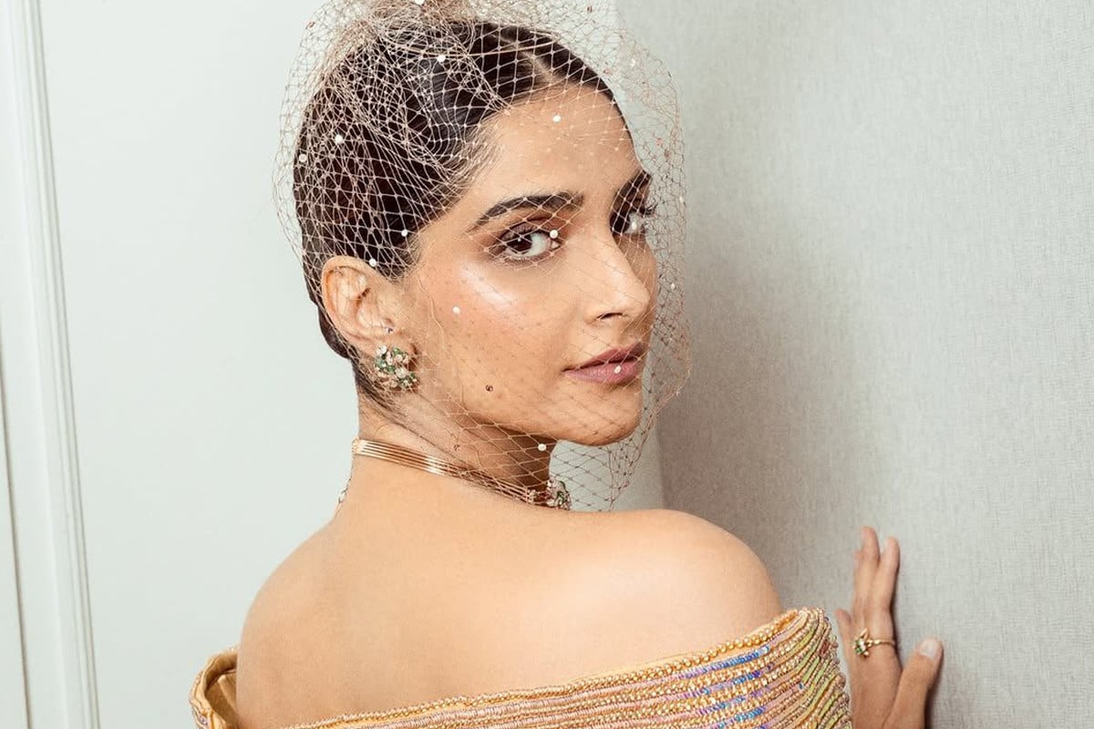 ফের মা হচ্ছেন অভিনেত্রী, ‘দ্বিগুণ ঝামেলা’ বলছেন স্বামী