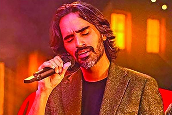 কাভিশের সঙ্গে শিরোনামহীন ও মেঘদলের পরিবেশনা