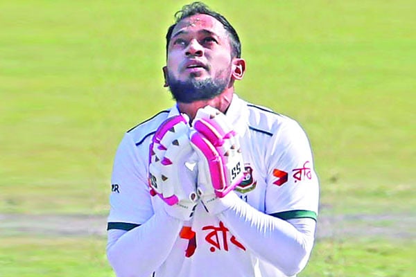 ১০০-তে ১০০ মুশফিক