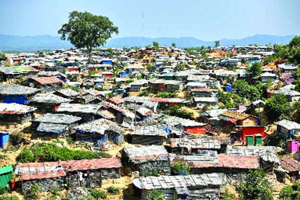 ১৩ লাখ রোহিঙ্গার ভার আর বহন করা সম্ভব নয়