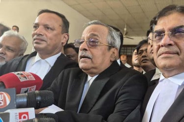 হাসিনা পালানোতেই তত্ত্বাবধায়ক সরকারব্যবস্থা ফিরে এলো : জয়নুল আবেদীন