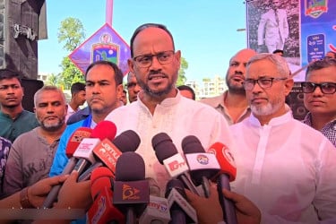 পার্শ্ববর্তী দেশে বসে ফ্যাসিবাদরা দেশকে অস্থিতিশীল করার চেষ্টা চালাচ্ছে