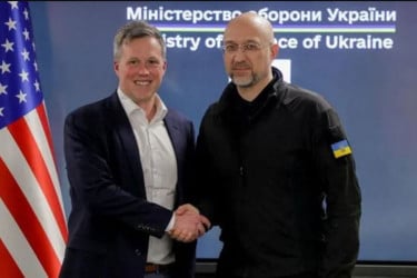 রাশিয়া-যুক্তরাষ্ট্র মিলে তৈরি করছে শান্তিচুক্তির খসড়া, বিপাকে ইউক্রেন