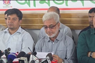 চট্টগ্রাম বন্দর বিদেশিদের হাতে দিতে সরকারের আচরণ অস্বাভাবিক: আমজনতার দল