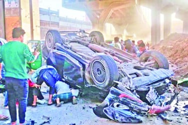 মানুষ চ্যাপটা এবার চট্টগ্রামে