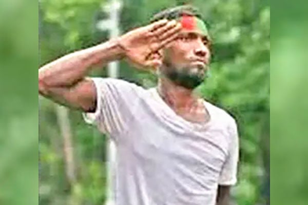 রিকশাচালক সুজন কিনলেন এনসিপির মনোনয়নপত্র