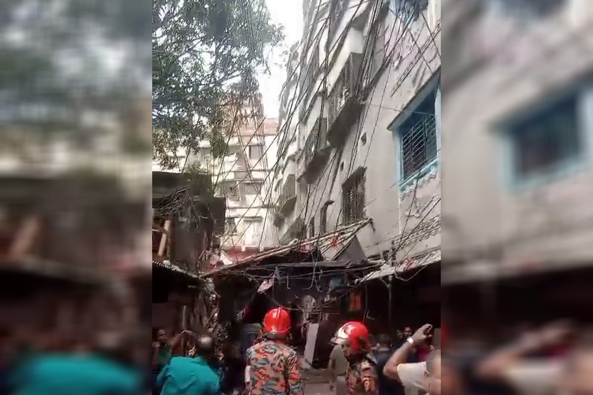 ভূমিকম্প : রাজধানীতে রেলিং ভেঙে ৩ জন নিহত