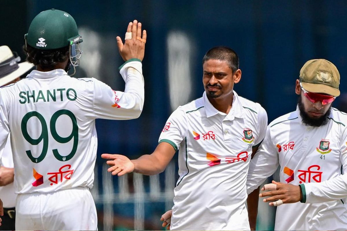 ফলোঅন না করিয়ে ফের ব্যাটিংয়ে বাংলাদেশ