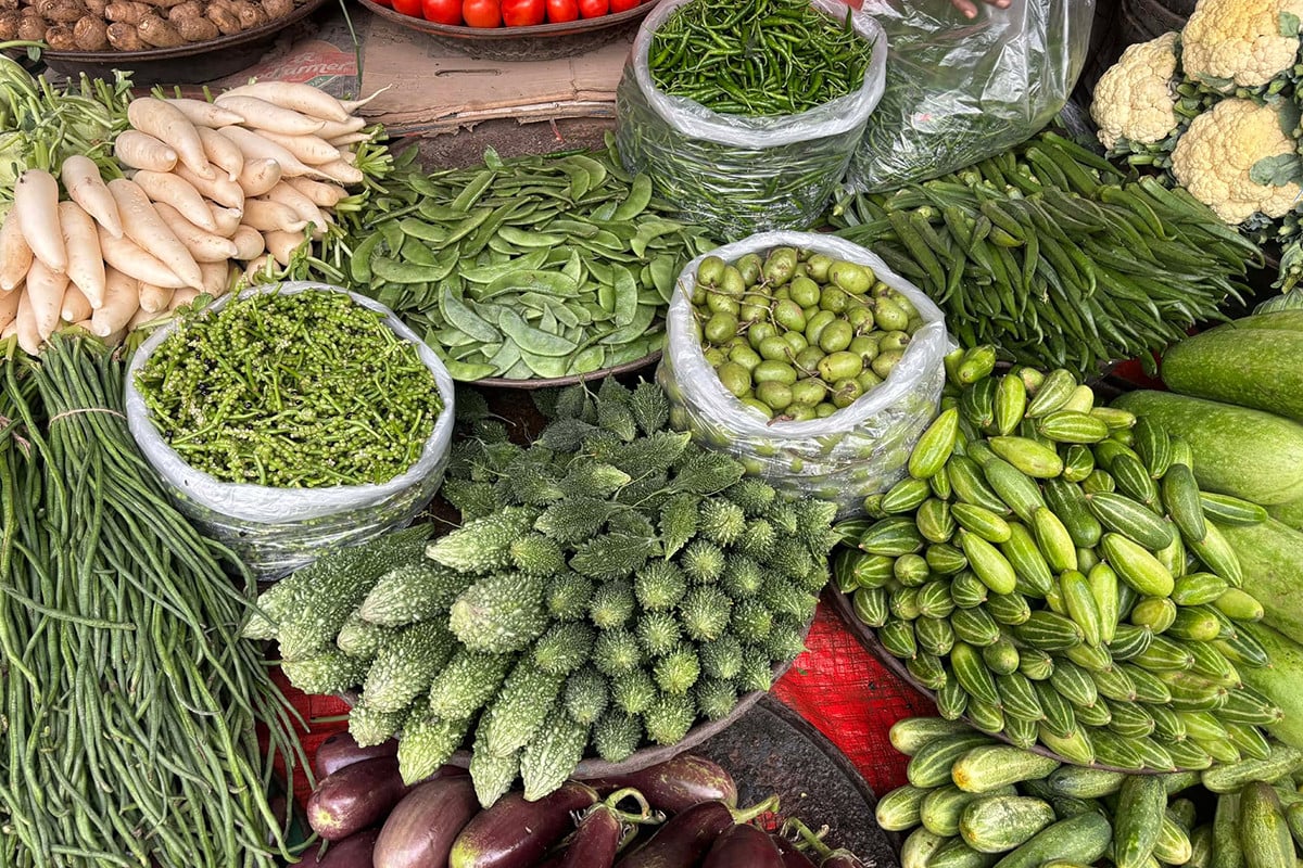 শীতেও বেড়েছে সবজির দাম, যা বলছেন বিক্রেতারা