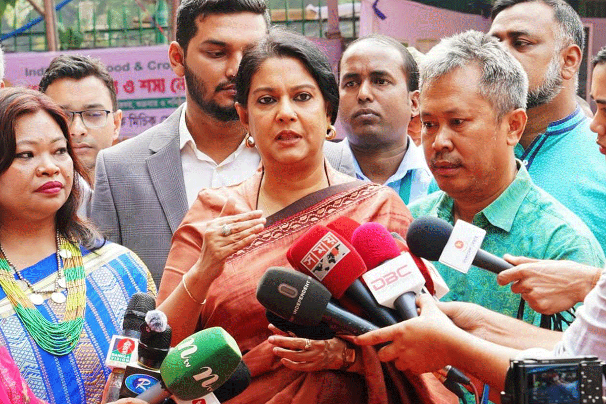 দুর্যোগের প্রভাব কমাতে পাহাড় ও জলাশয় রক্ষা করতে হবে: পরিবেশ উপদেষ্টা