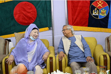 সশস্ত্র বাহিনী দিবস উদযাপন, ছবিতে সেনাকুঞ্জ