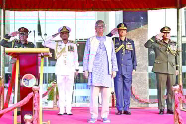 সুষ্ঠু নির্বাচনে সশস্ত্র বাহিনীকে ভূমিকা রাখতে হবে  - প্রধান উপদেষ্টা