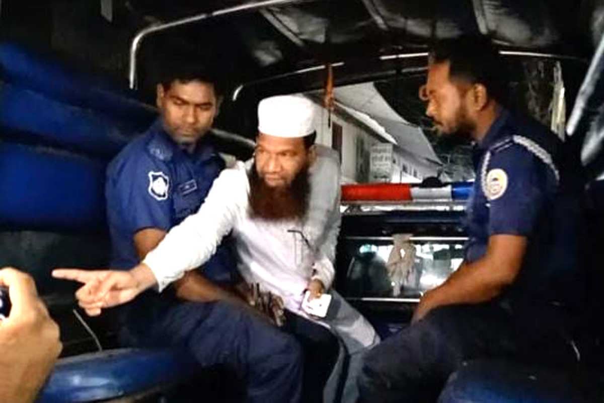 বরগুনায় ৪ ভুয়া চিকিৎসক আটক