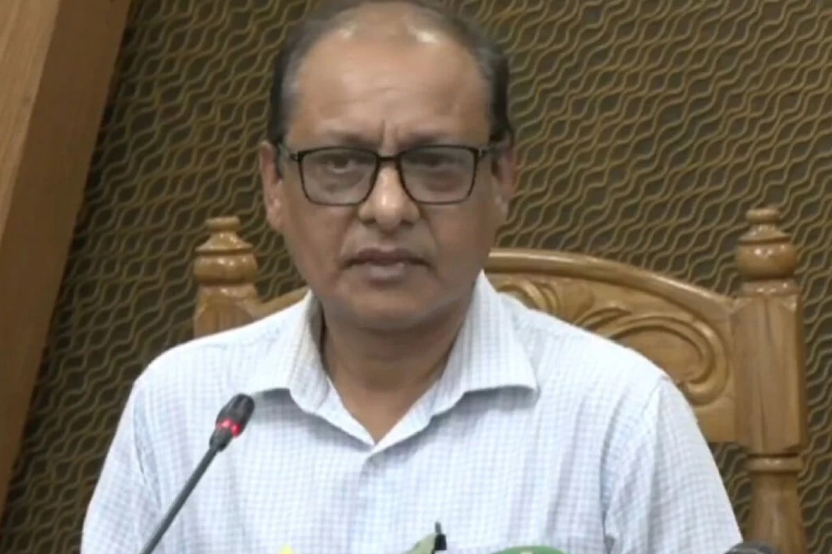 উচ্চশিক্ষার ভাষা হিসেবে বাংলাকে প্রতিষ্ঠিত করতে চাই : প্রাথমিক উপদেষ্টা