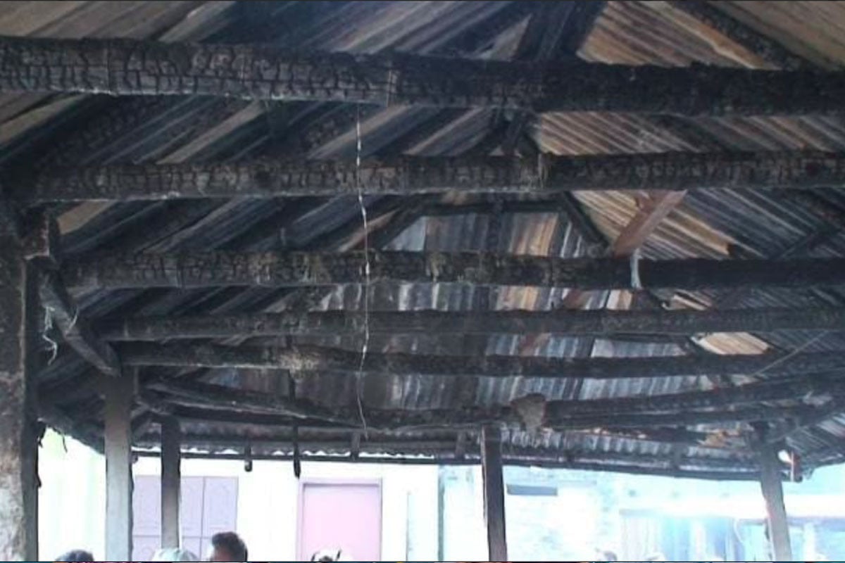 দৌলতপুরে আগুনে ক্ষতিগ্রস্ত পরিবারকে তারেক রহমানের আর্থিক সহযোগিতা