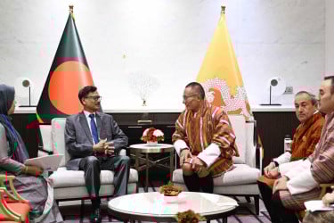 ভুটানের প্রধানমন্ত্রীর সঙ্গে পররাষ্ট্র উপদেষ্টার সাক্ষাৎ