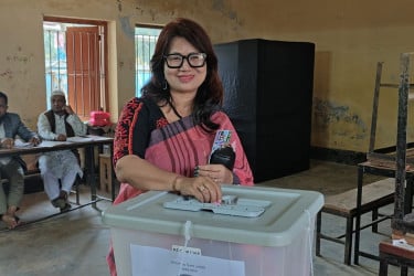 খাগড়াছড়ি রেডক্রিসেন্টের সহসভাপতি দুলাল, সম্পাদক মজিদ