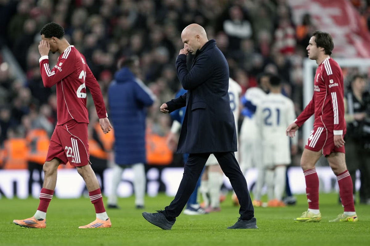 টানা দুই ম্যাচে ৩ গোল হজম লিভারপুলের