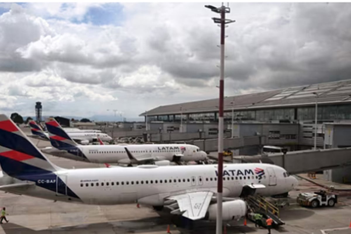 মার্কিন সতর্কবার্তার পর ভেনেজুয়েলায় ফ্লাইট বাতিল ৬টি বিমান সংস্থার