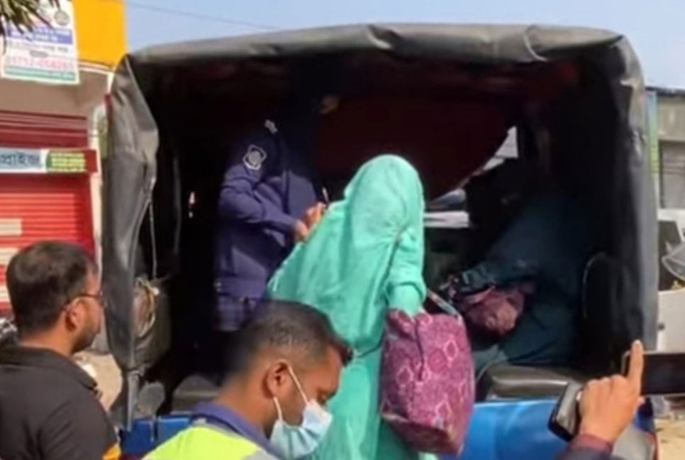 মুন্সীগঞ্জে আবাসিক হোটেলে অভিযানে আটক ৫