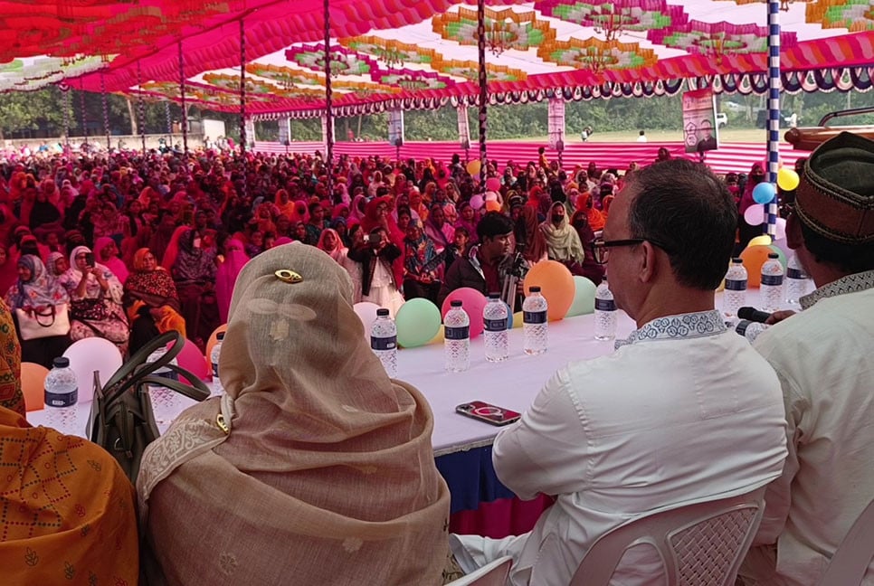 চুয়াডাঙ্গায় মহিলা দলের নির্বাচনী সমাবেশ