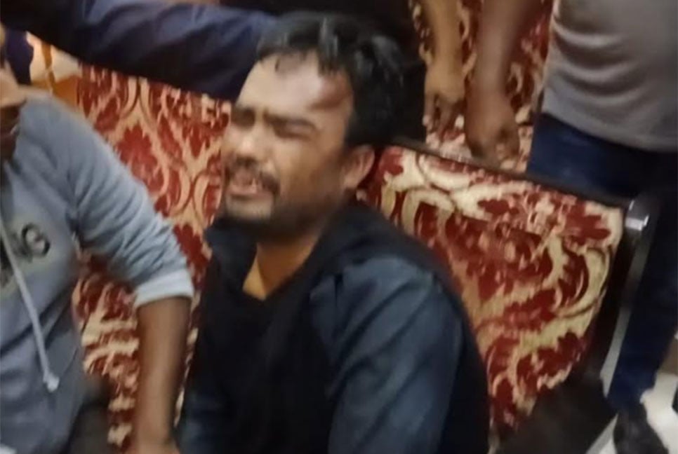 মুন্সীগঞ্জে ছাত্রীকে ধর্ষণচেষ্টায় শিক্ষককে গণপিটুনি