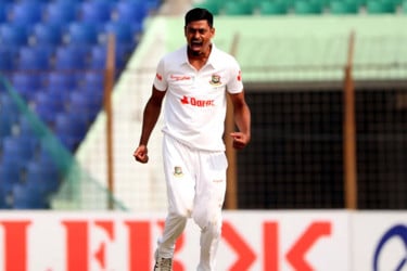 টেস্টে নতুন উচ্চতায় তাইজুল