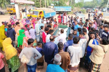 বগুড়ায় ট্রাক চাপায় অটোরিকশা চালক নিহত