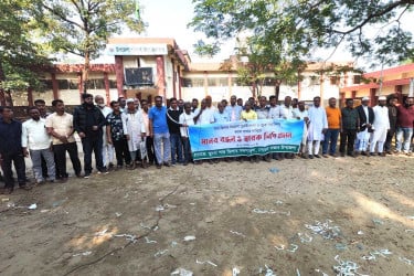 খুচরা সার ডিলার বহাল রাখার দাবিতে সুনামগঞ্জে মানববন্ধন