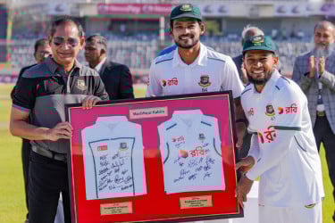 মুশফিকের মাইলফলকে সতীর্থদেরও জেগেছে শত টেস্টের স্বপ্ন