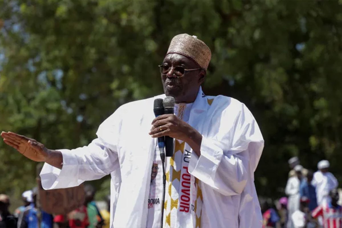 নির্বাচনের পর গাম্বিয়ায় পালিয়েছেন ক্যামেরুনের বিরোধী নেতা