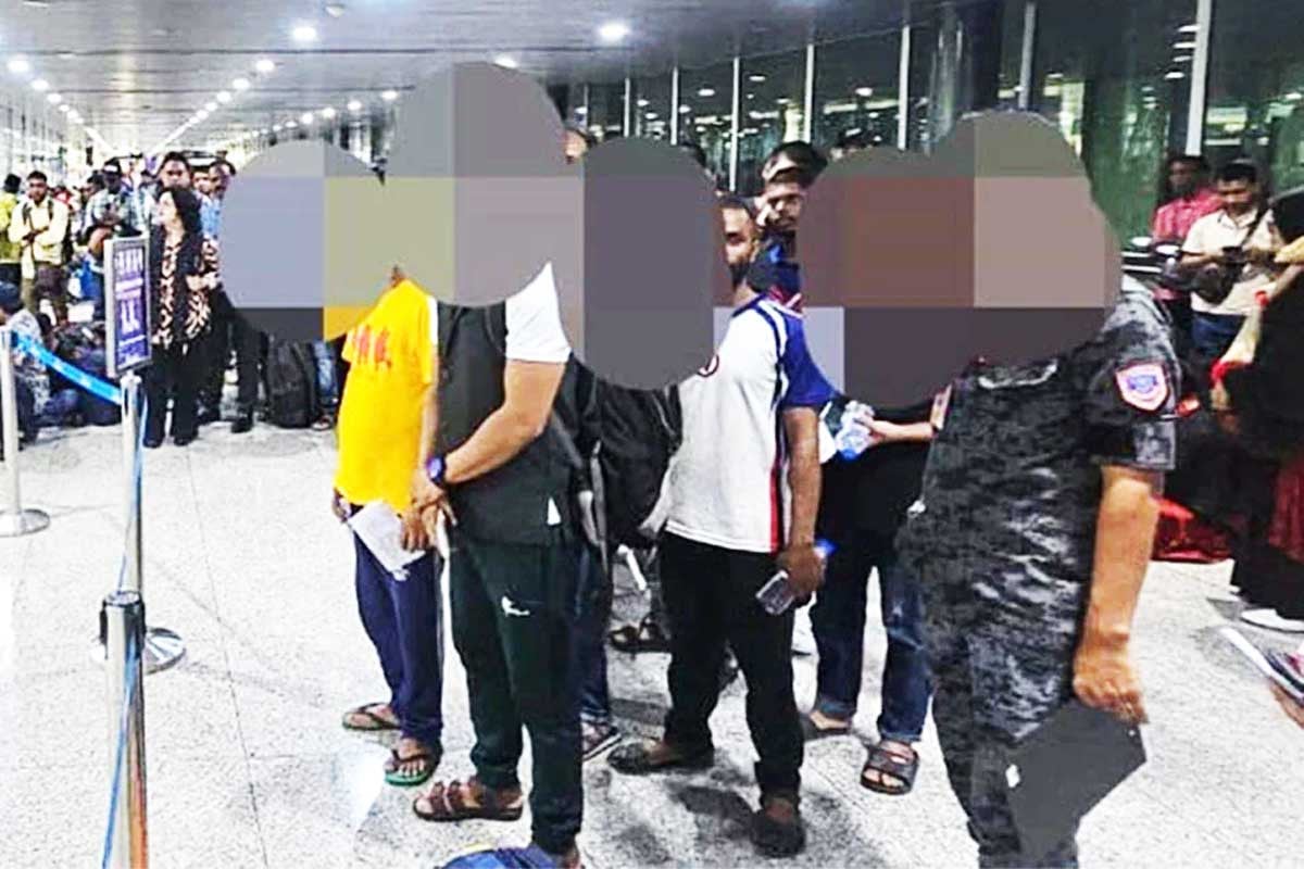 ৪৯ বাংলাদেশিকে ফেরত পাঠালো মালয়েশিয়া