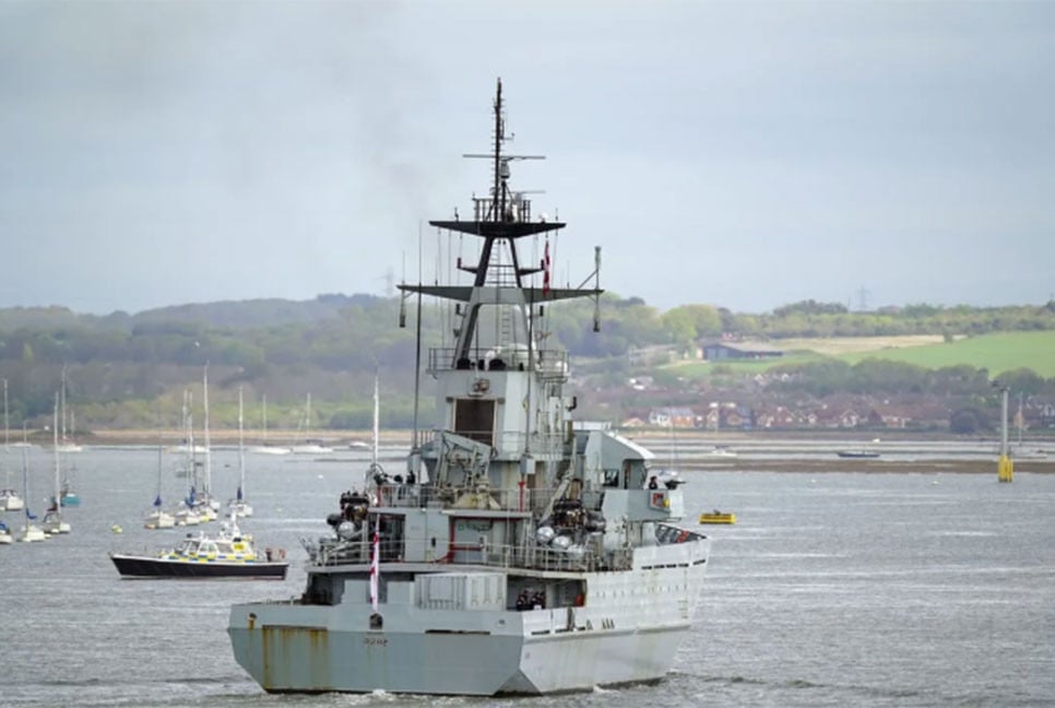 রাশিয়ার ২ জাহাজ ইংলিশ চ্যানেলে আটক