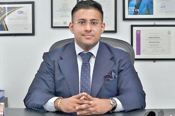 চতুর্থ শিল্পবিপ্লবে টিকে থাকতে এআই দক্ষতা আবশ্যক