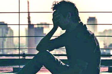 প্রবাসে শ্রমিকদের অদৃশ্য মানসিক মহামারি