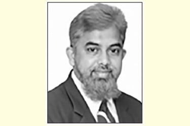 রাজনীতিতে অবিশ্বাস ও শত্রু-মিত্র খেলা