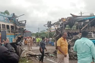 তামিলনাড়ুতে দুই বাসের মুখোমুখি সংঘর্ষে নিহত ৬, আহত ২৮