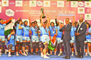 শিরোপা ধরে রাখল ভারত