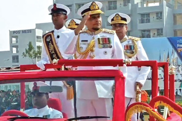 নির্বাচনে সশস্ত্র বাহিনীর ভূমিকা অত্যন্ত গুরুত্বপূর্ণ : নৌবাহিনী প্রধান