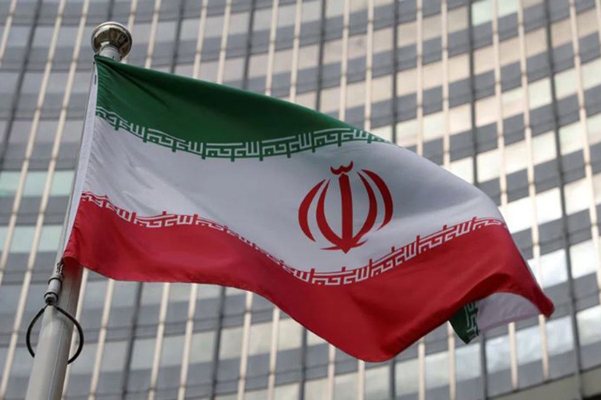 ইরানে ধর্ষণের দায়ে প্রকাশ্যে মৃত্যুদণ্ড কার্যকর